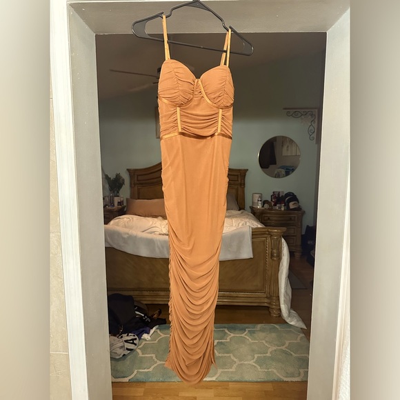 Ruched Sweetheart Neck Cami Bodycon Slit Dress - Picture 6 of 9